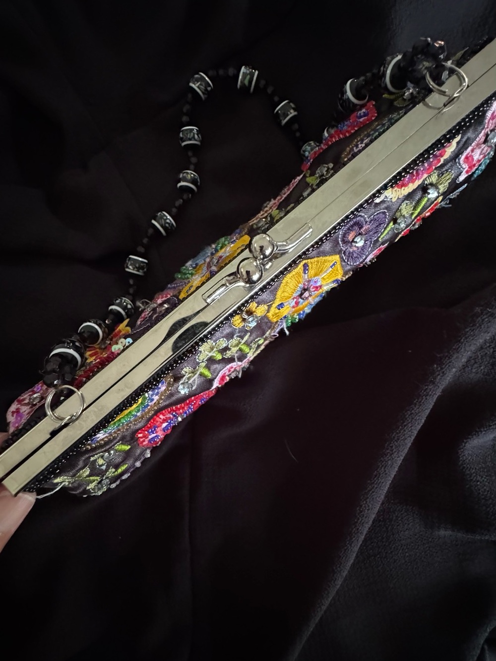 Embroidered Black Floral Evening Clutch 90’s Vintage - Picture 10 of 10